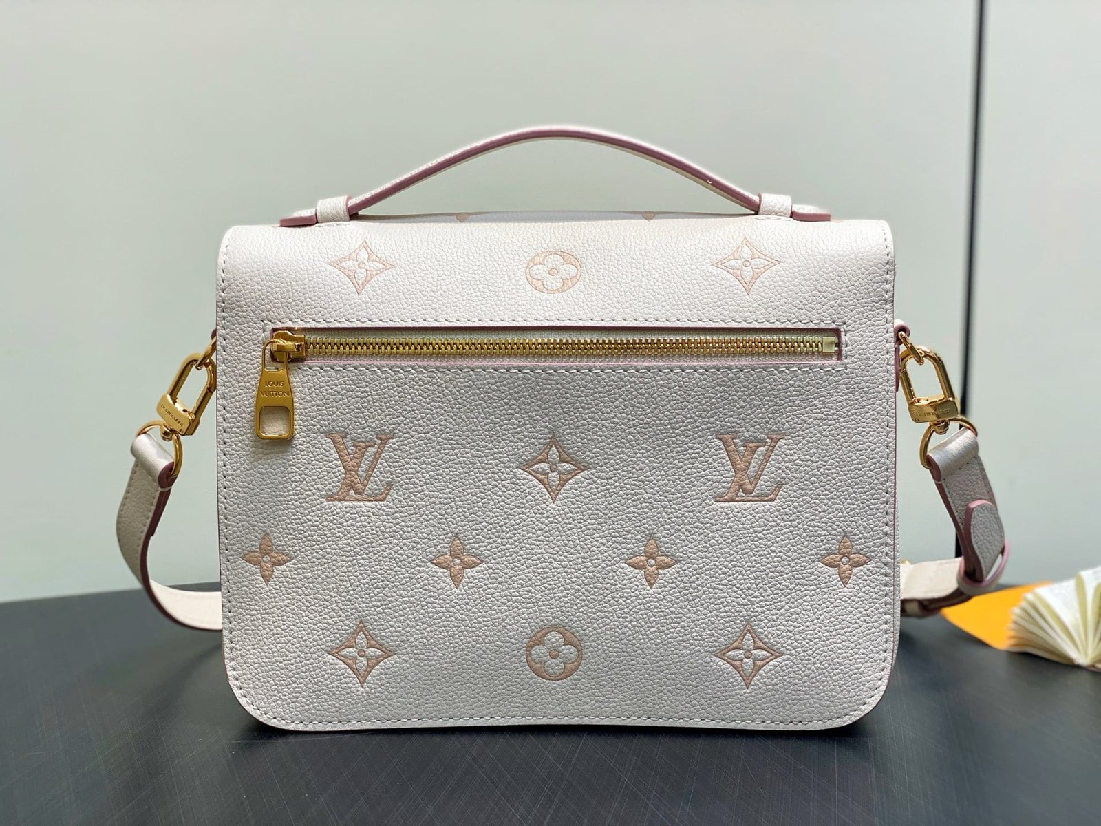 L0vis Vvtt0n M14977 Pochette Métis