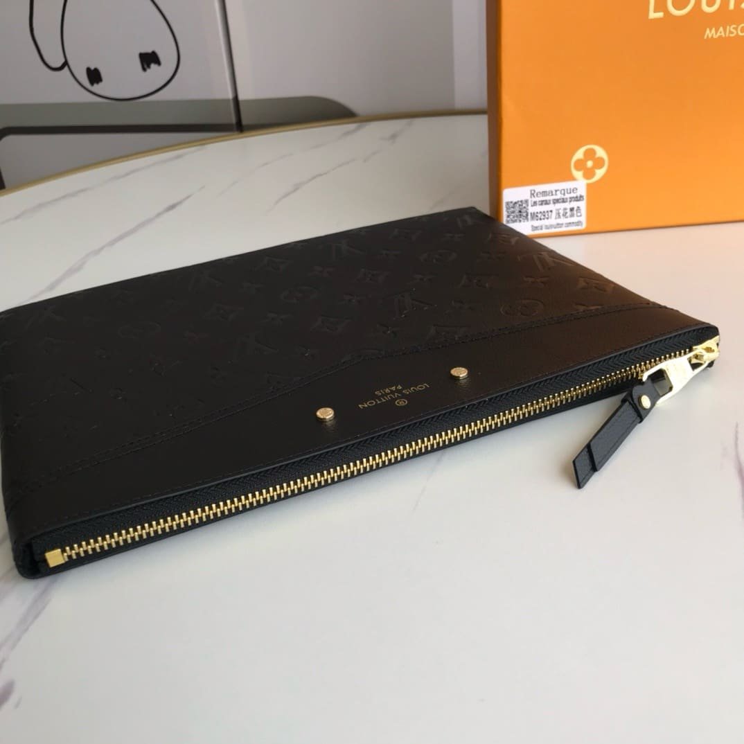 L0vis Vvtt0n M62937 Daily Pouch