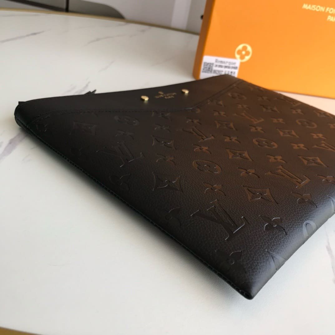 L0vis Vvtt0n M62937 Daily Pouch