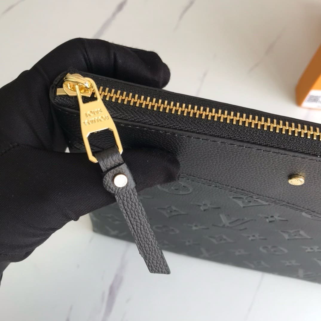 L0vis Vvtt0n M62937 Daily Pouch
