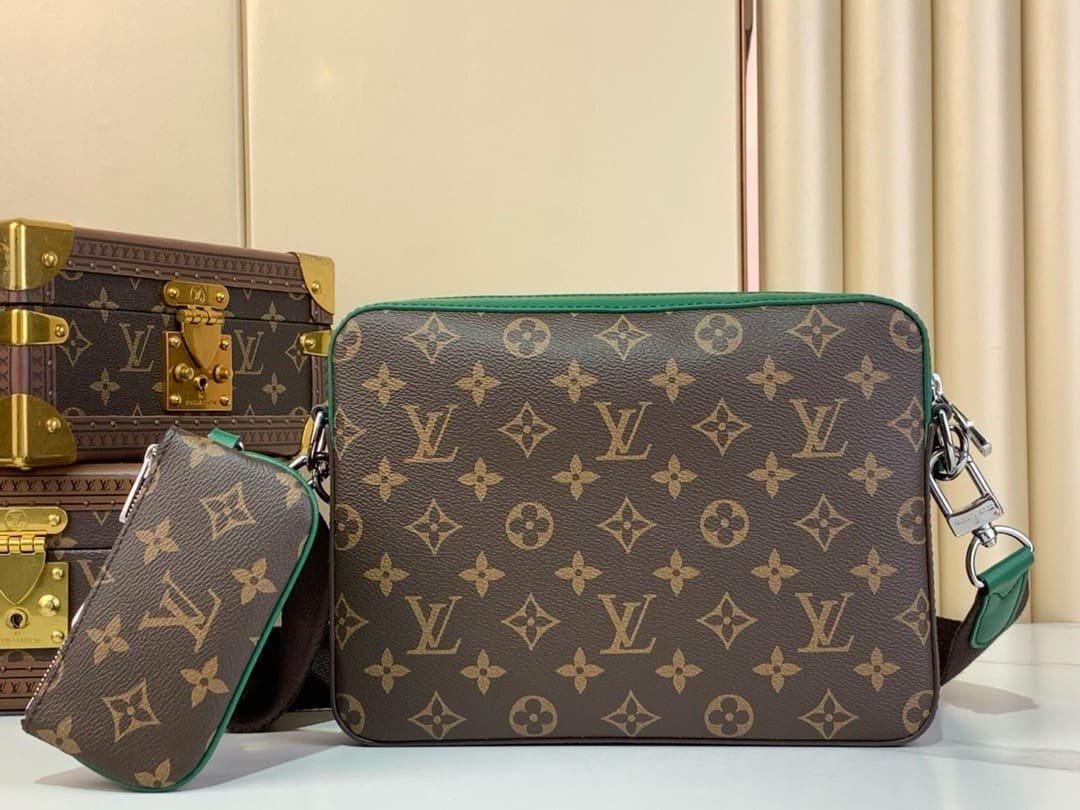 L0vis Vvtt0n M12766 Trio Messenger
