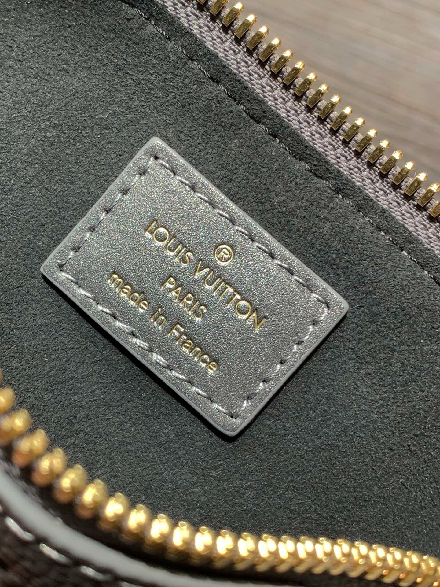 L0vis Vvtt0n M12174 Pochette Sèvres