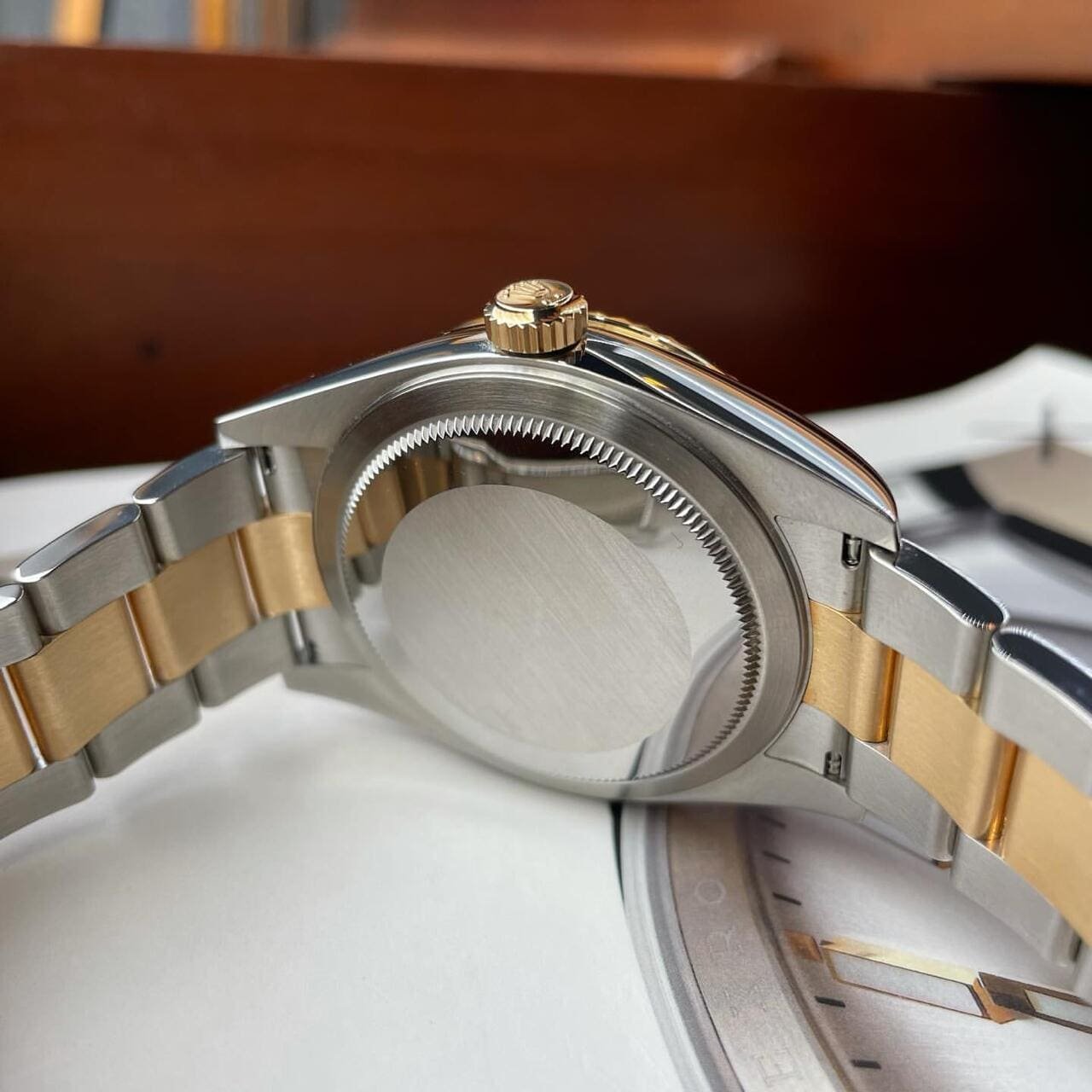 R01ex Sky-Dweller 326933 Stainless Steel Yellow Gold White Dial (2022)