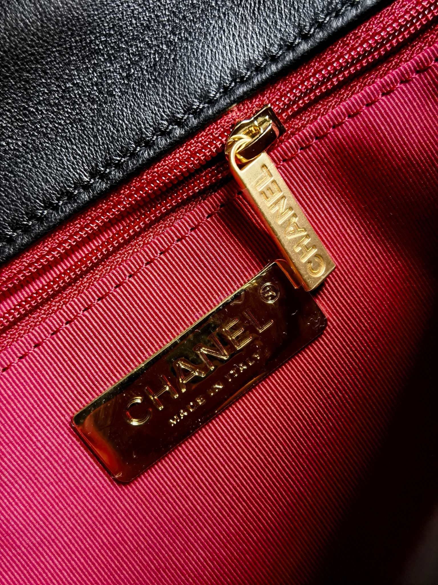 Ch**el 19 HANDBAG AS1160 Top quality version