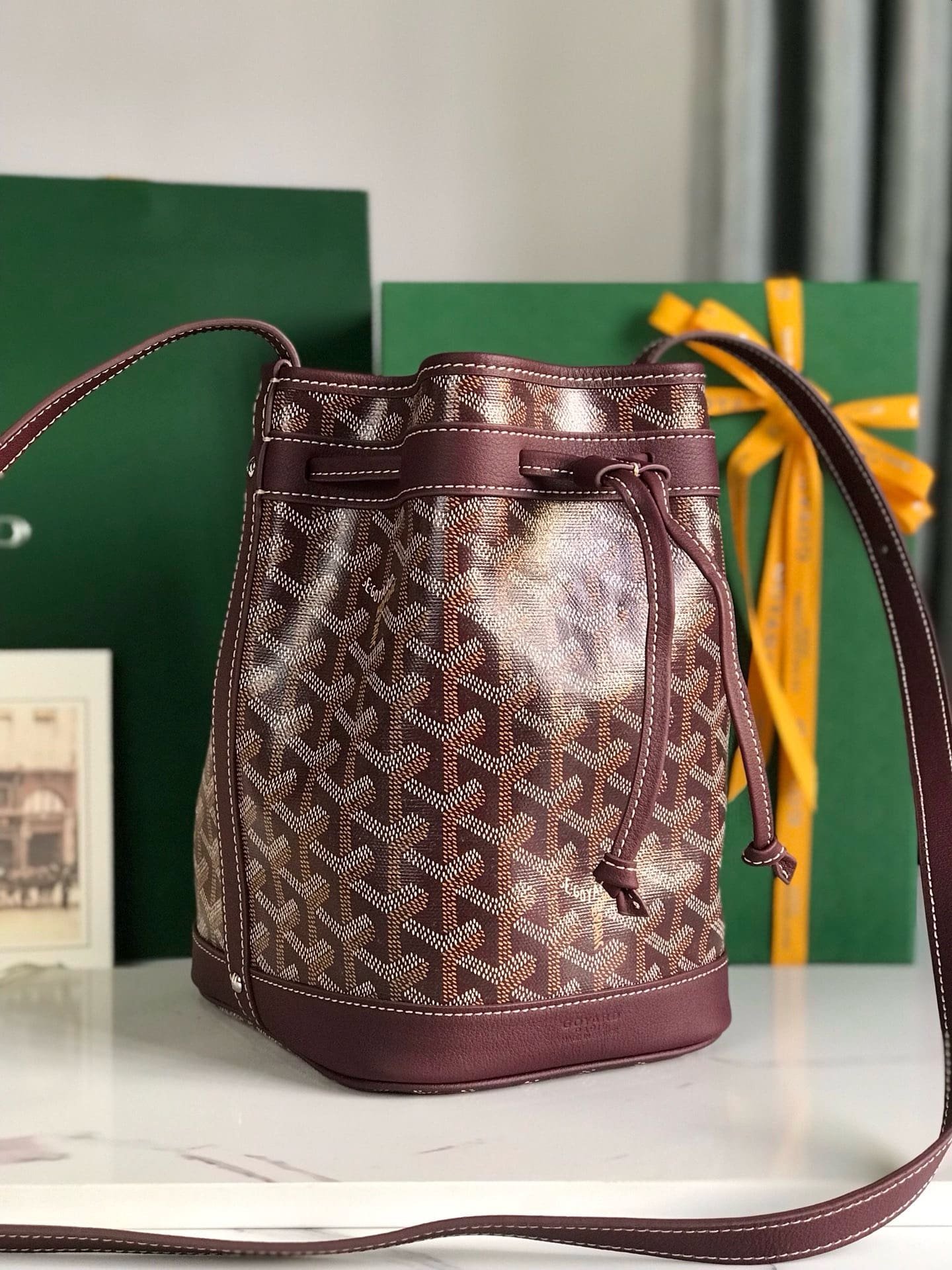 G09ard Petit Flot Bucket Bag