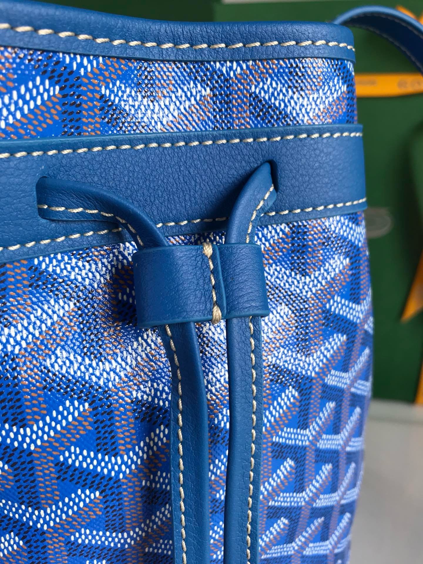G09ard Petit Flot Bucket Bag