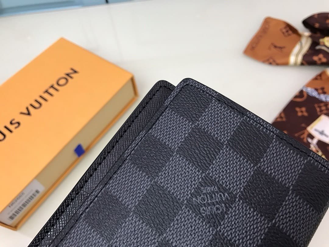 L0vis Vvtt0n N62665 Wallet