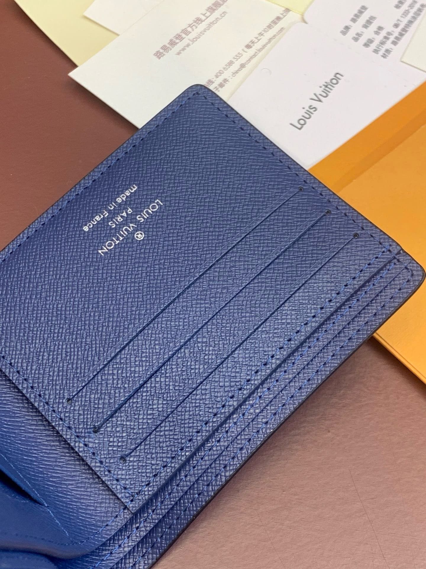 L0vis Vvtt0n M30299 Multiple Wallet