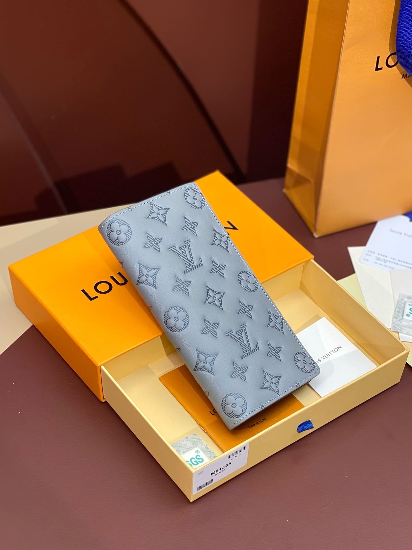L0vis Vvtt0n M81335 Brazza Wallet