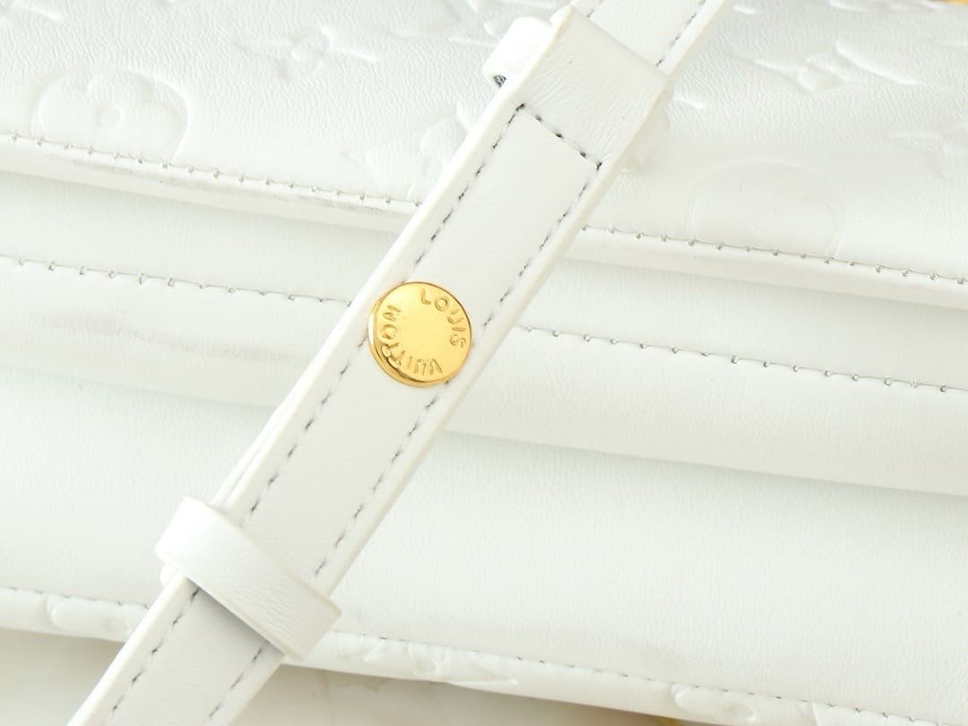 L0vis Vvtt0n M11331 Pochette Coussin