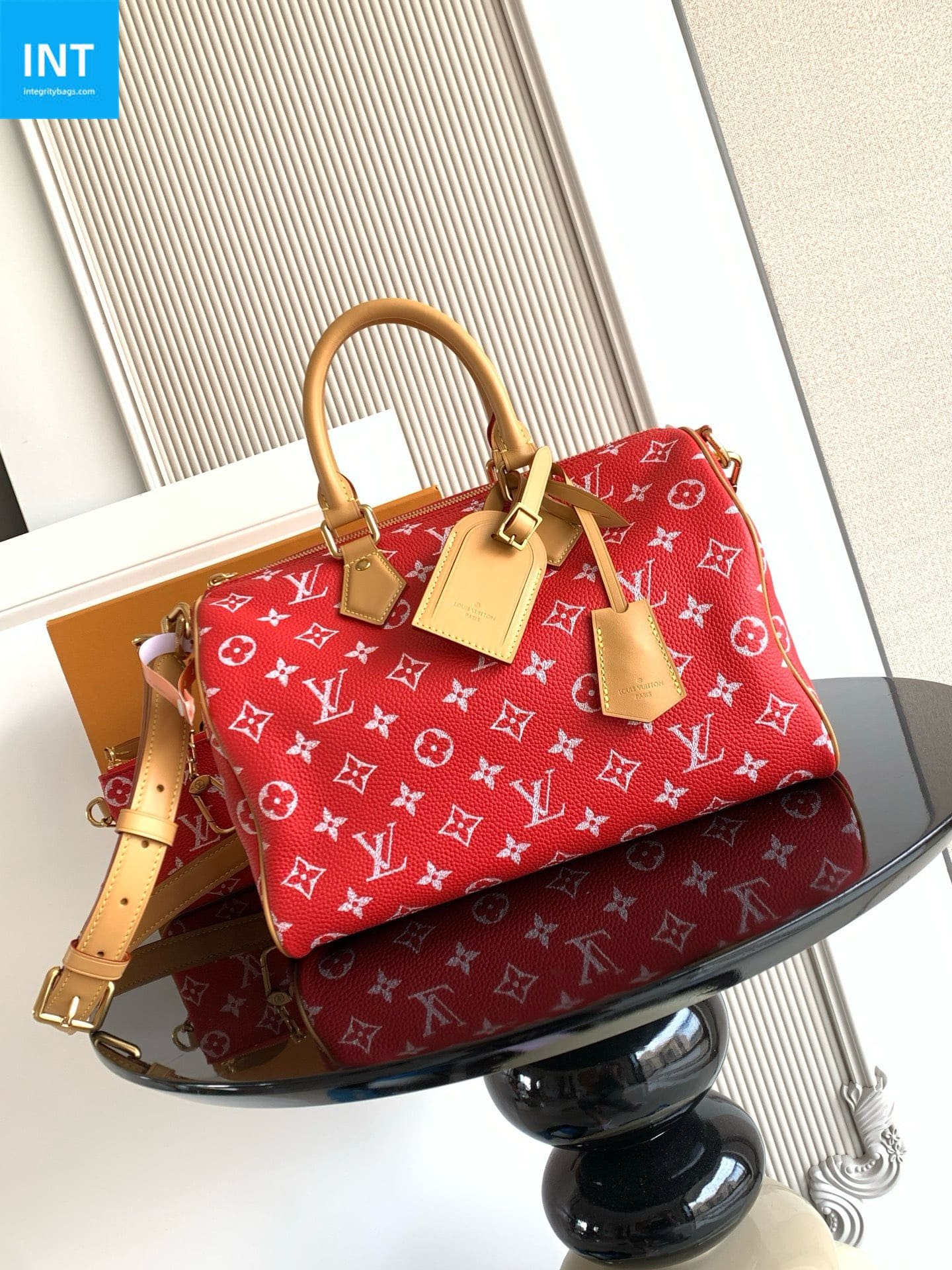 L0vis Vvtt0n M14067 Speedy P9 Bandoulière 30