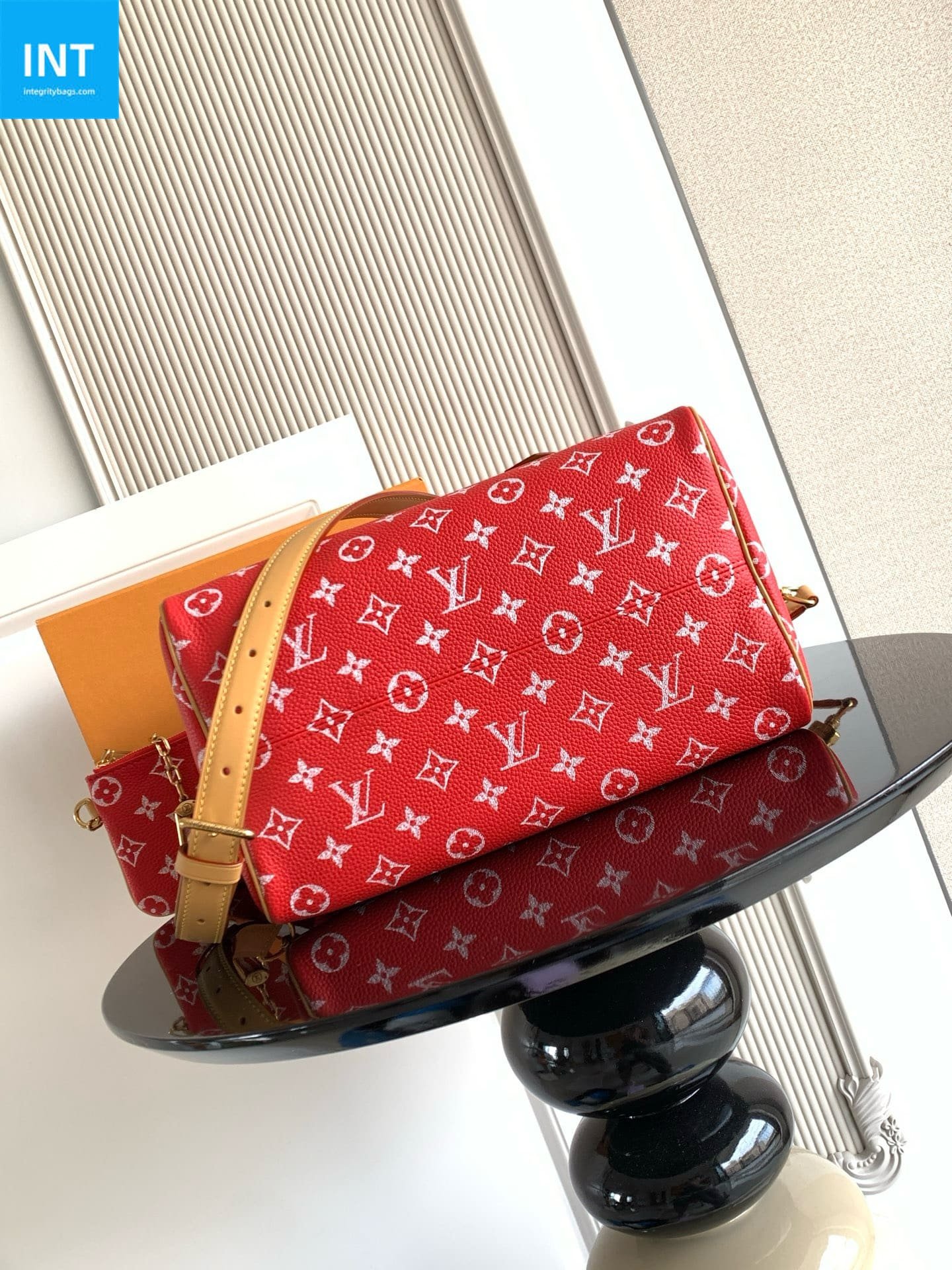 L0vis Vvtt0n M14067 Speedy P9 Bandoulière 30