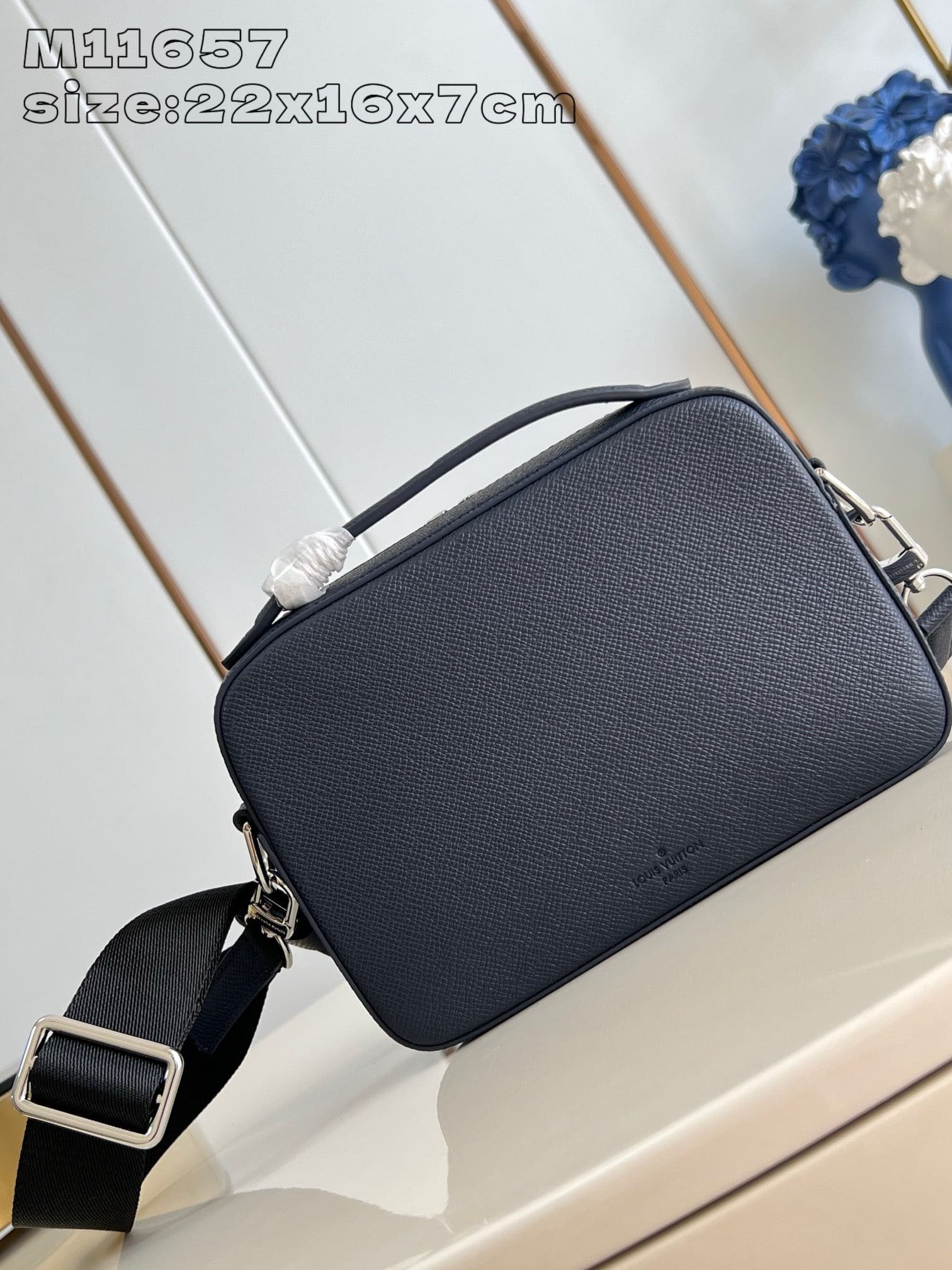 L0vis Vvtt0n M11657 Avenue Messenger