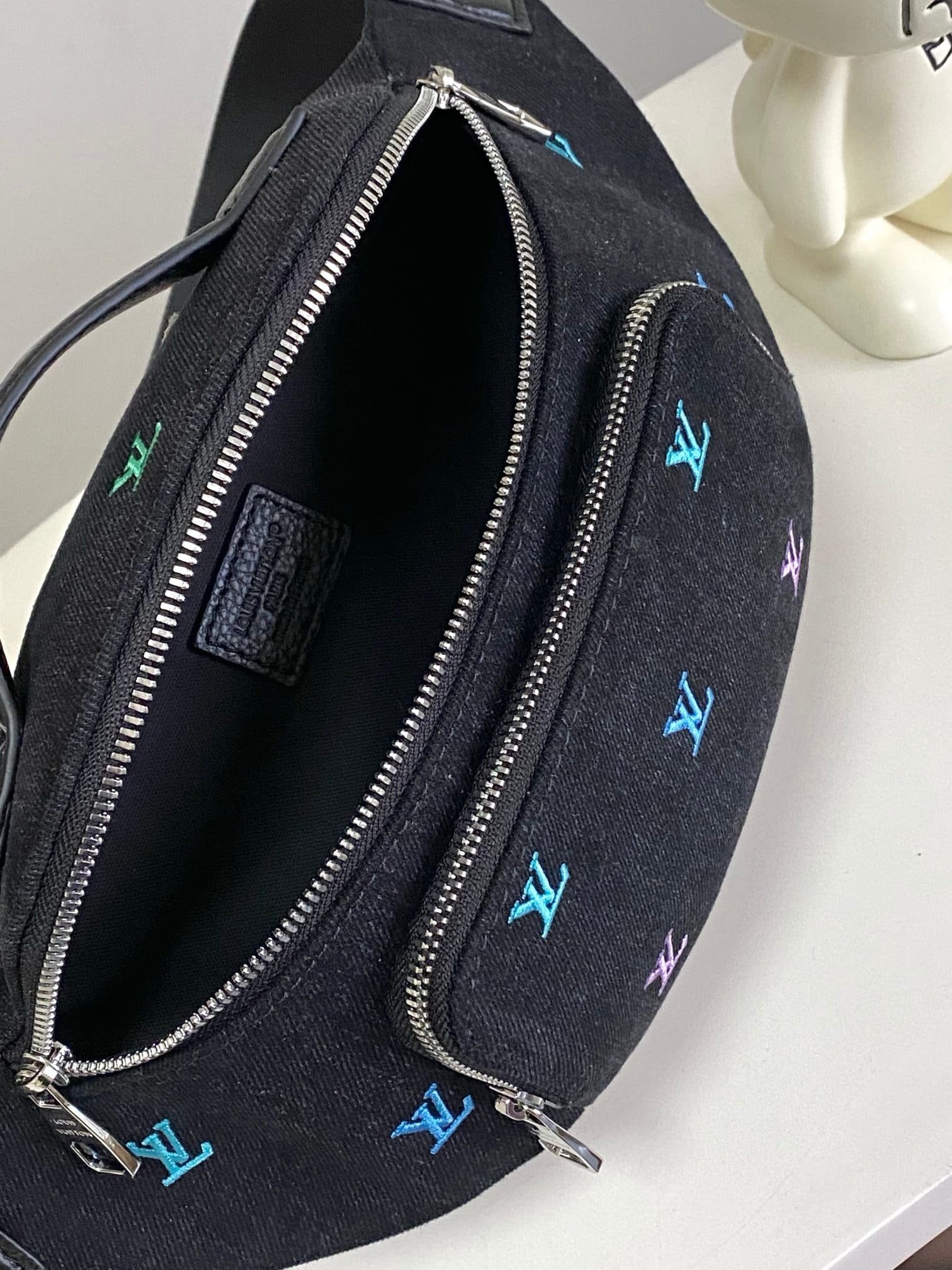 L0vis Vvtt0n M13961 Rush Bumbag