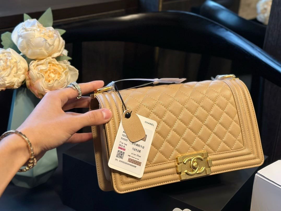 Ch**el Matelasse Boy Bag