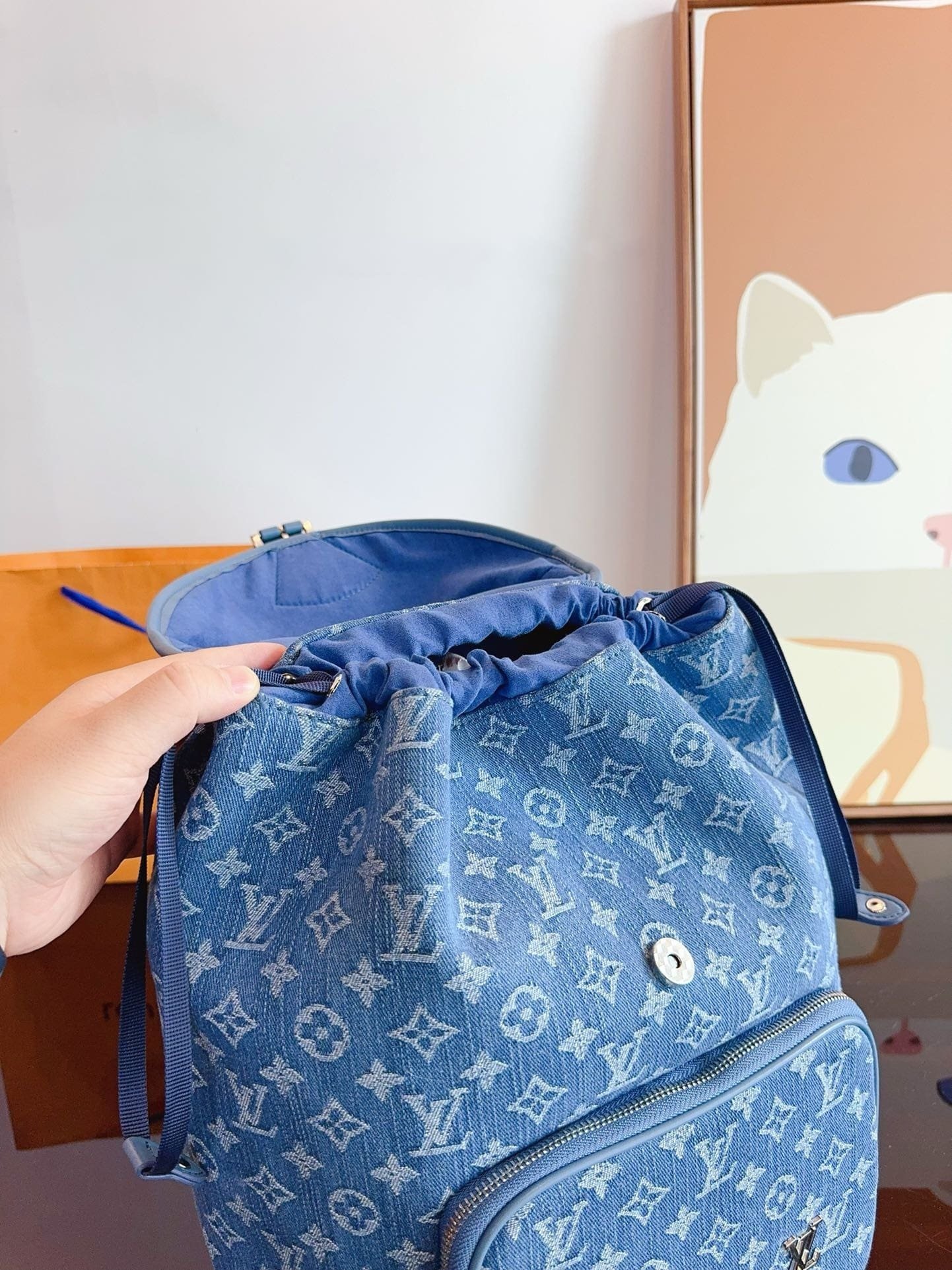 L0vis Vvtt0n Backpack