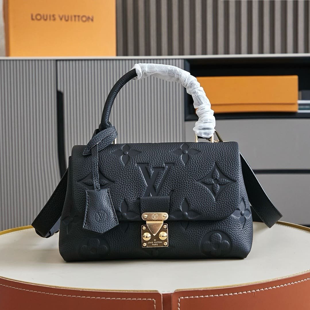 L0vis Vvtt0n M45977 Madeleine BB Bag