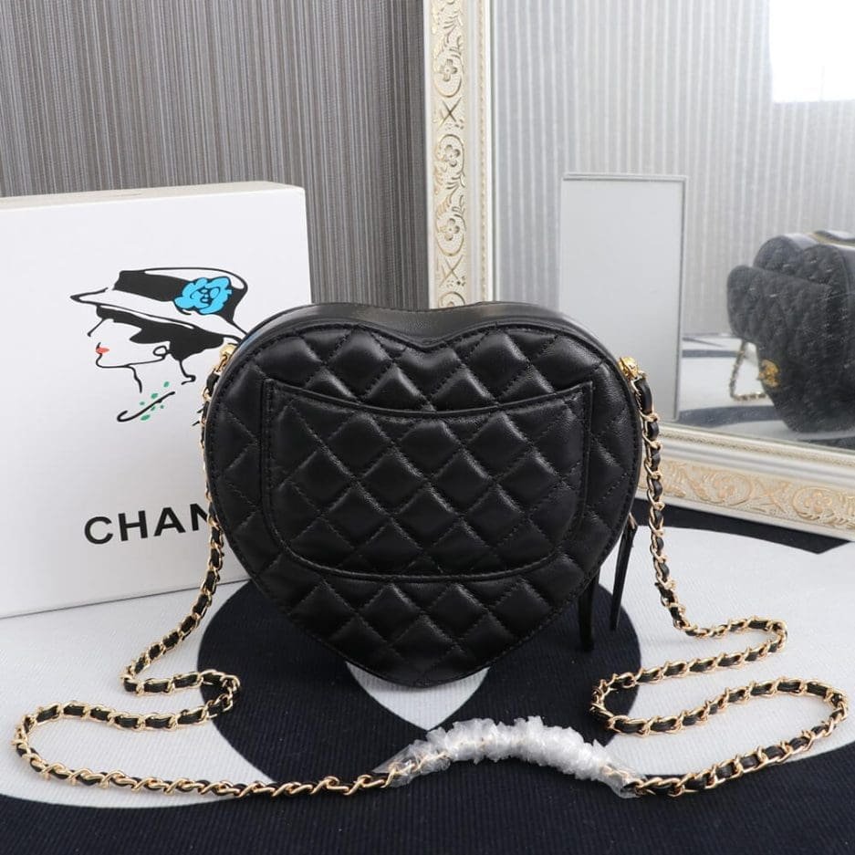 Ch**el 22s Heart Bag AS3191