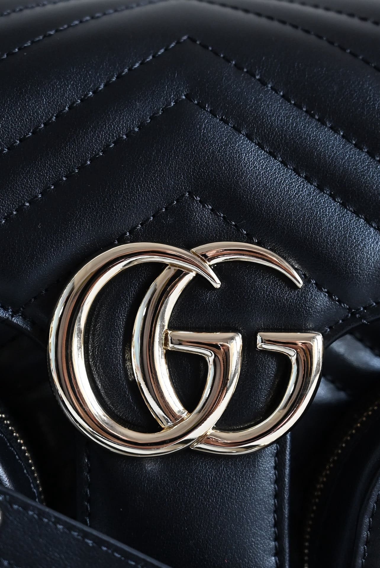 Gvc*1 Marmont small multi-pocket bag