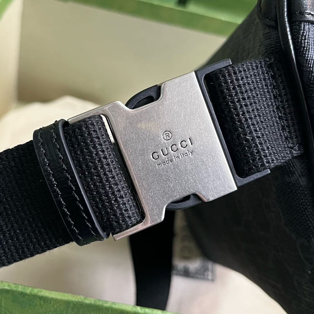 Gvc*1 BELT BAG WITH INTERLOCKING G