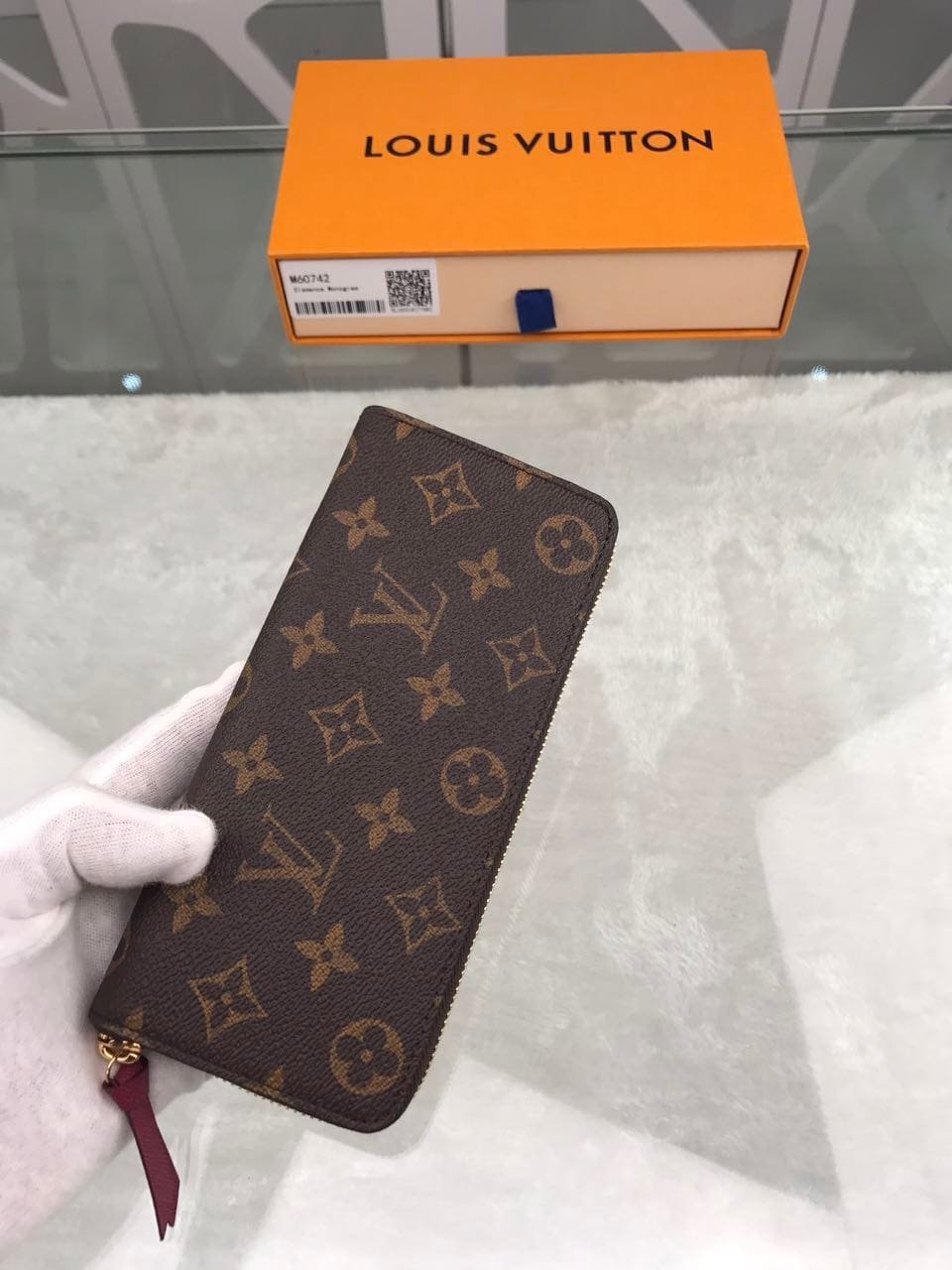 L0vis Vvtt0n Monogram Canvas Clemence Wallet M60742 Fuchsia