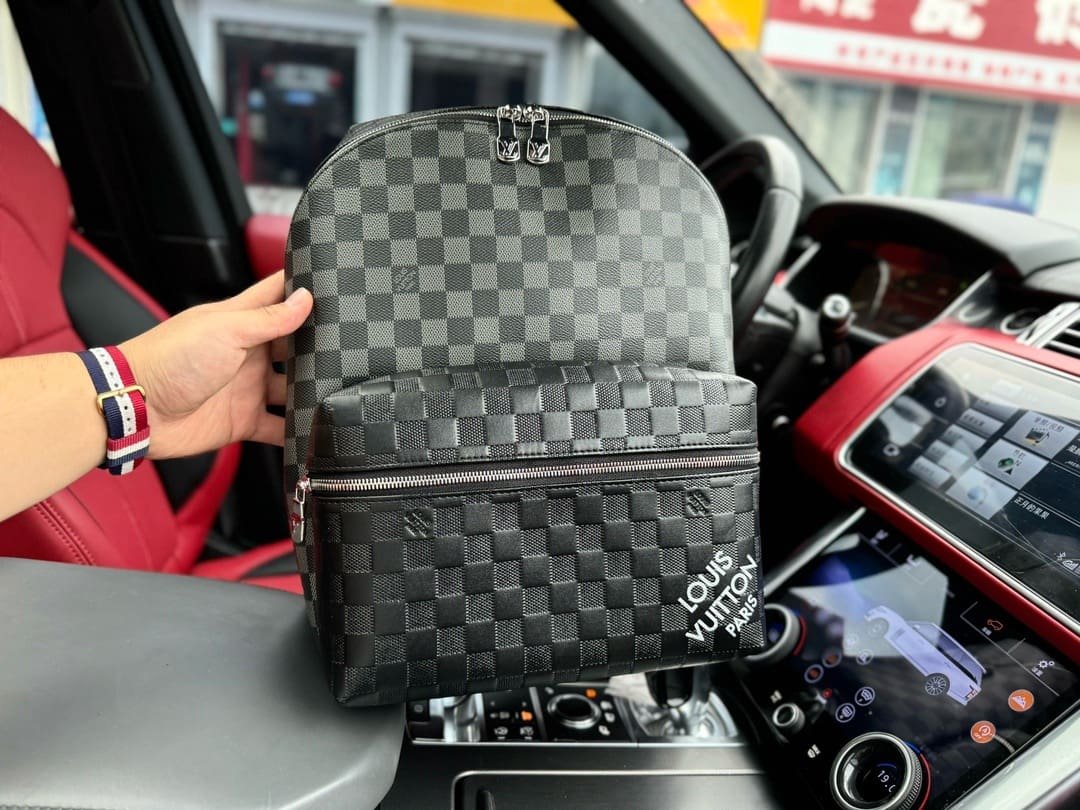 L0vis Vvtt0n Backpack