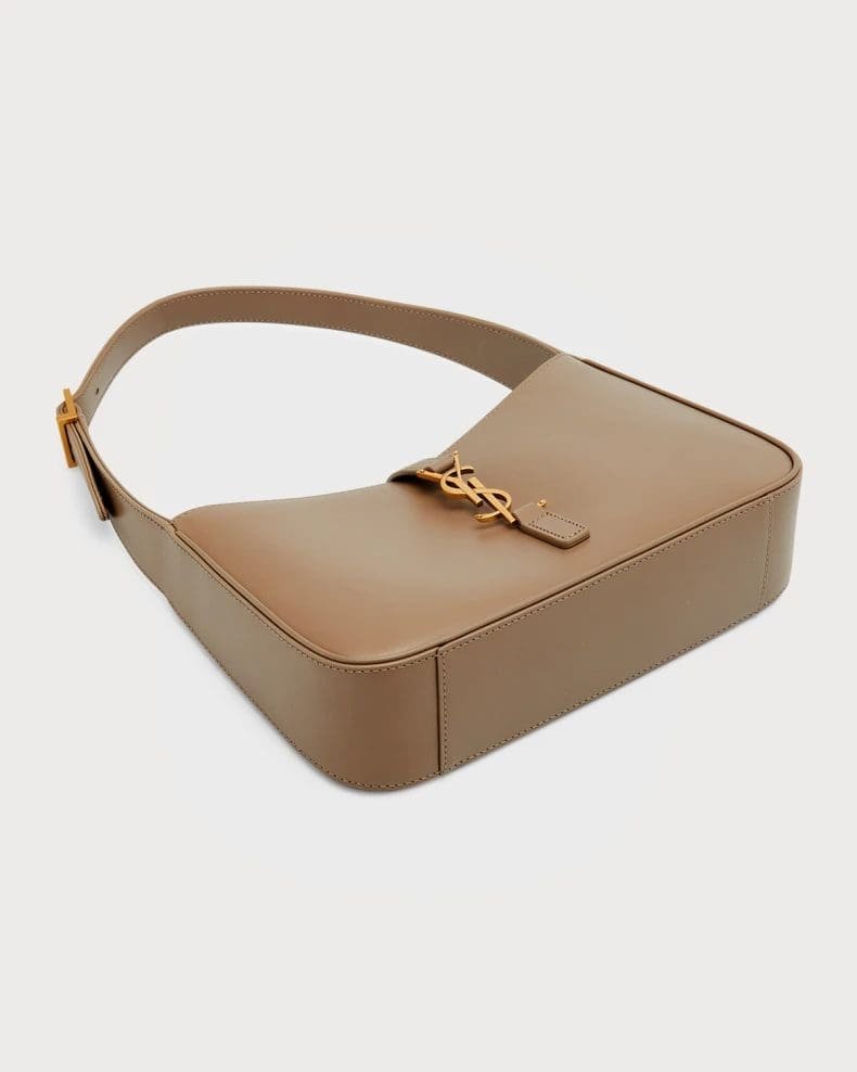 Sa1nt Lau*nt Le 5 A 7 Y51 Shoulder Bag in Smooth Leather