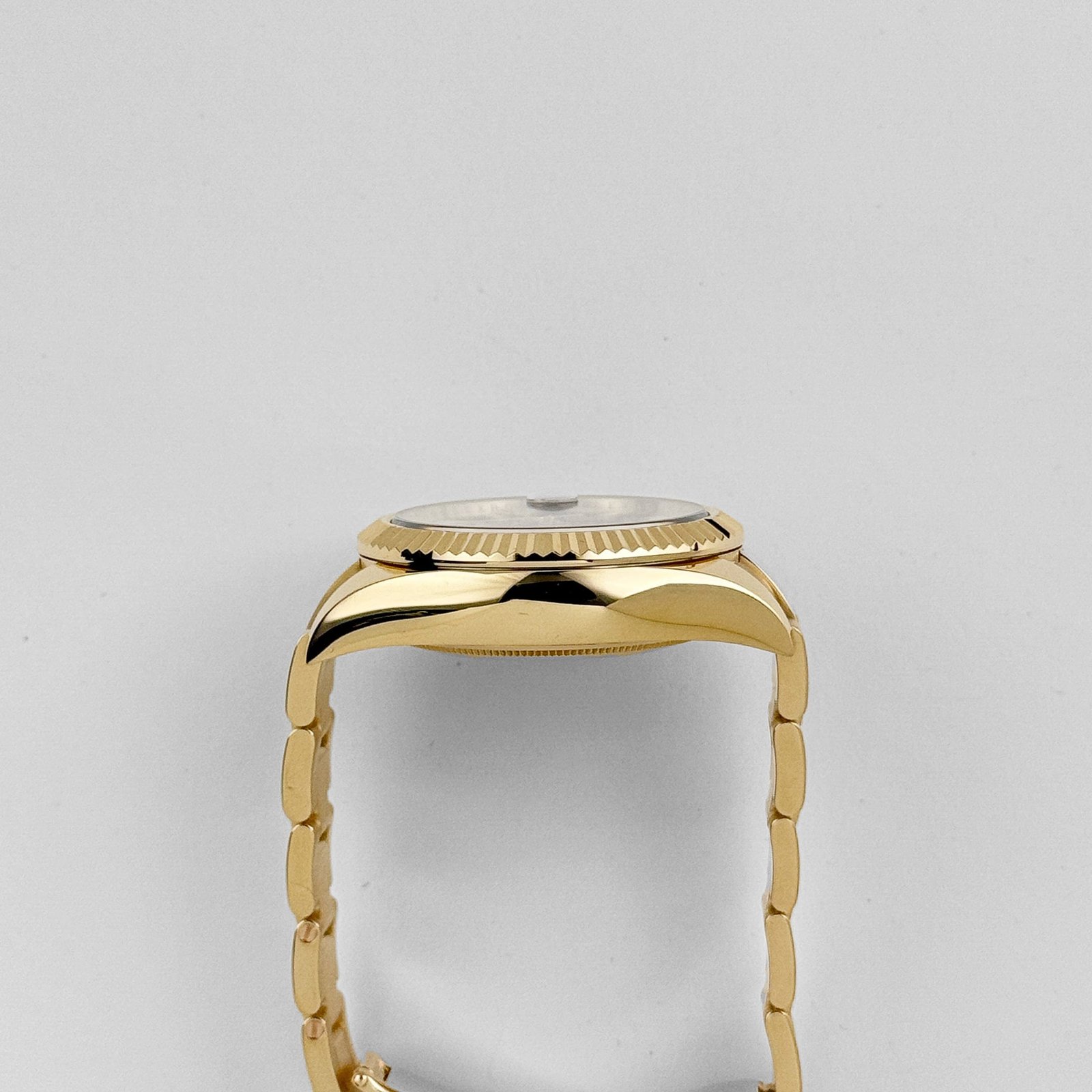 R01ex Sky-Dweller 326938 Yellow Gold Black Dial (2021)
