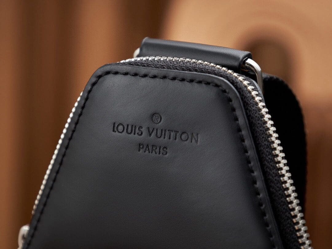 L0vis Vvtt0n M46327 Avenue Slingbag NM