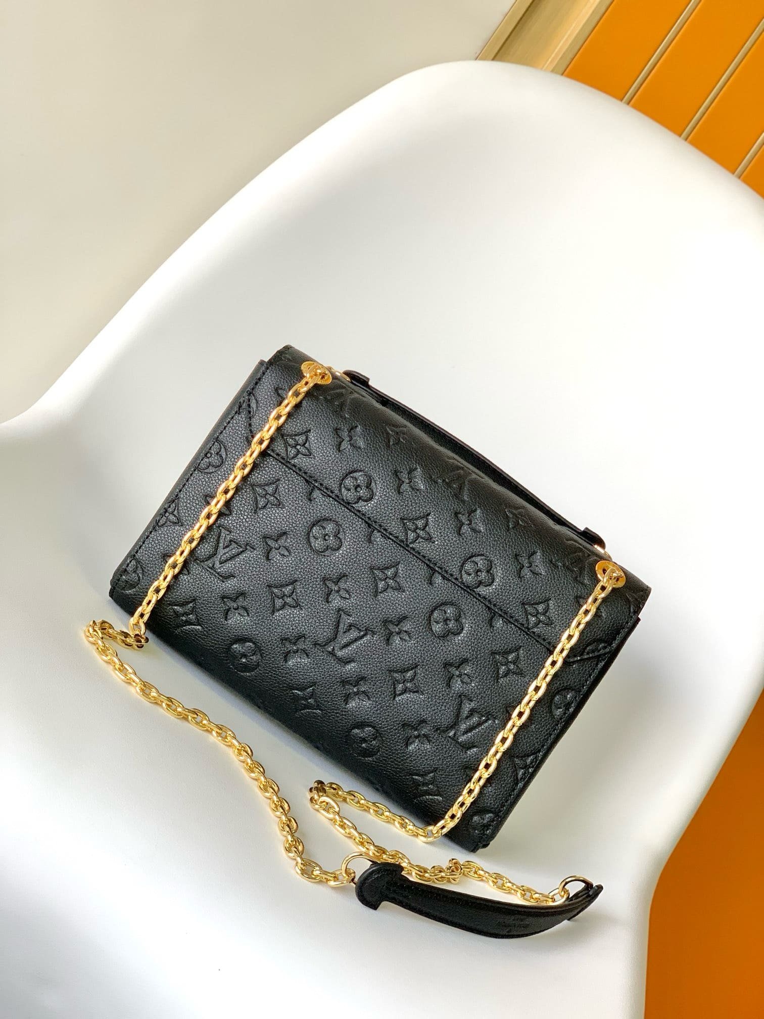 L0vis Vvtt0n M44151 Vavin PM