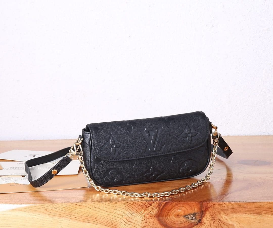 L0vis Vvtt0n M82154 WALLET ON CHAIN IVY handbag