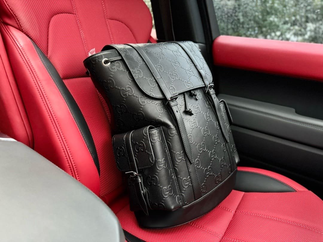 Gvc*1 GG Leather Logo Embossed Backpack