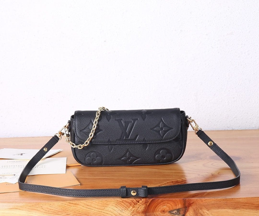 L0vis Vvtt0n M82154 WALLET ON CHAIN IVY handbag