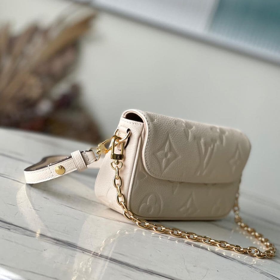 L0vis Vvtt0n Wallet on Chain Ivy M82210