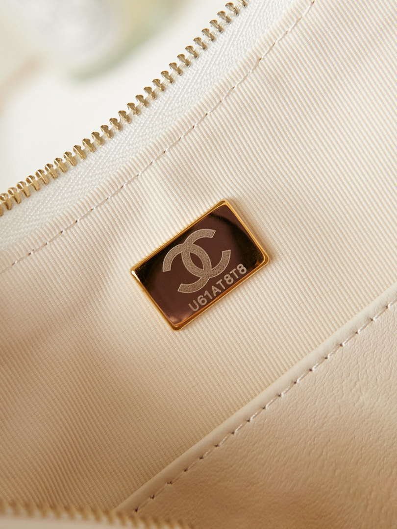 Ch**el AS4422 23K Hobo Bag Lambskin Gold Metal White