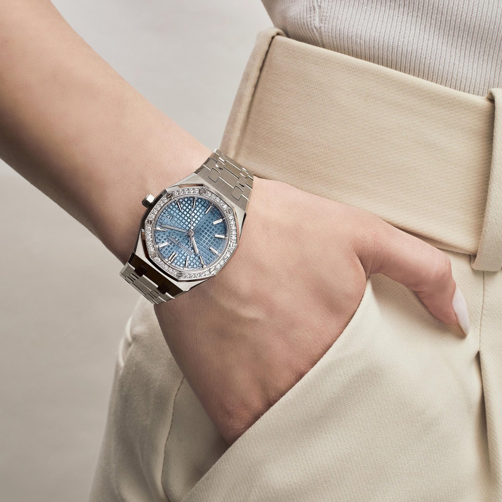 Audemars P1g*et Royal Oak 77451ST.ZZ.1361ST.01 ‘Ladies’ Selfwinding ’50th Anniversary’ Stainless Steel Light Blue Dial D1am0nd Bezel (2023)