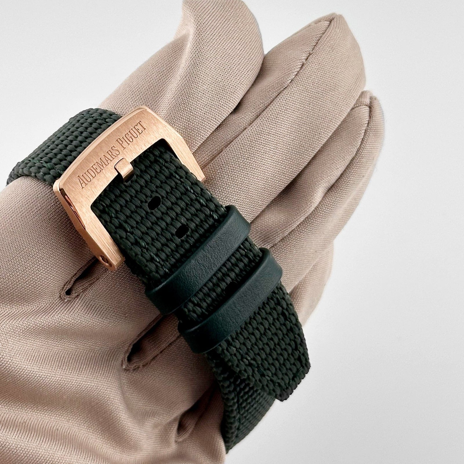 Audemars P1g*et Code 11.59 15210OR.OO.A056KB.01 Rose Gold Green Dial (2024)