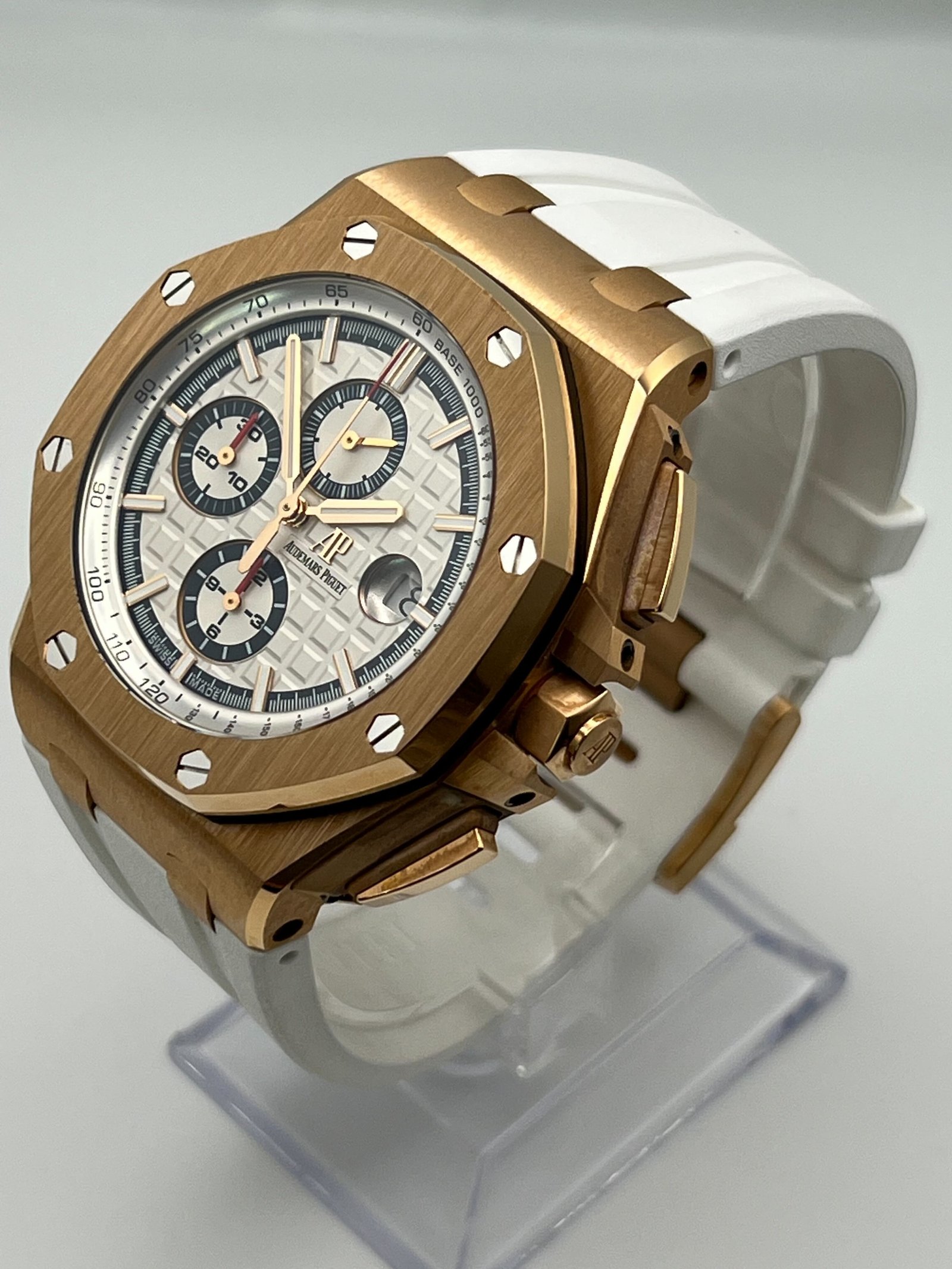 Audemars P1g*et Royal Oak Offshore 26408OR.OO.A010CA.01.99 Chronograph Rose Gold White Dial
