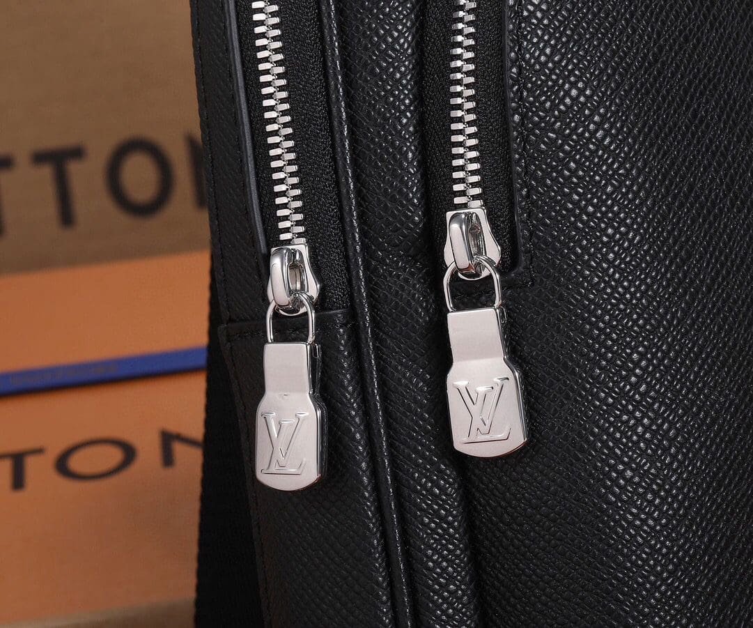 L0vis Vvtt0n M30863 Avenue Slingbag NM