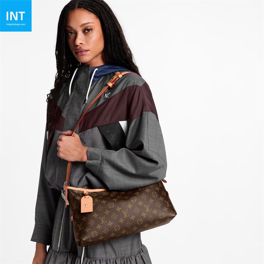 L0vis Vvtt0n M28101 CarryAll East West