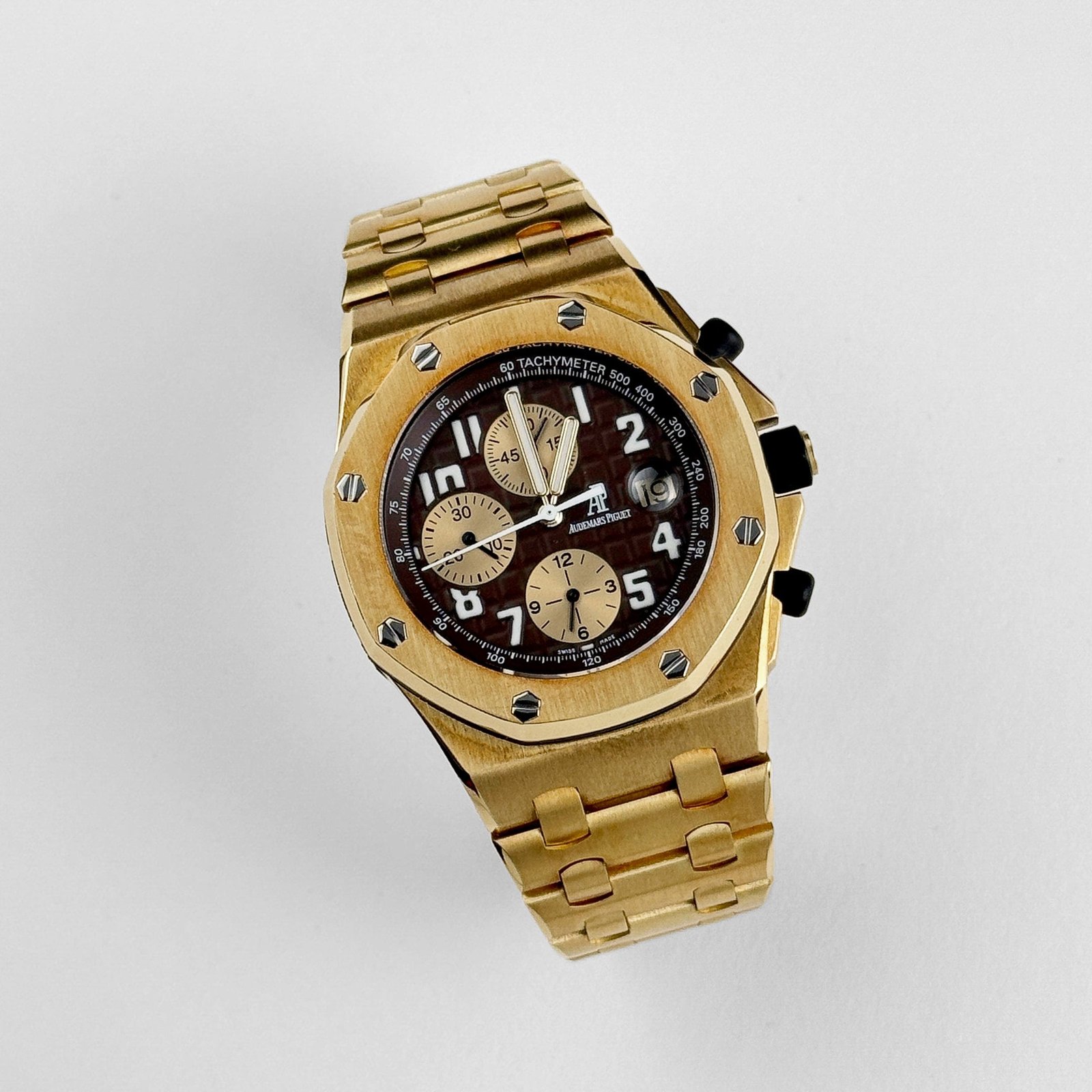 Audemars P1g*et Royal Oak Offshore Chronograph 26007BA.OO.D088CR.01 ‘Arnold Schwarzenegger’ Yellow Gold Brown Dial Limited Edition (2004)