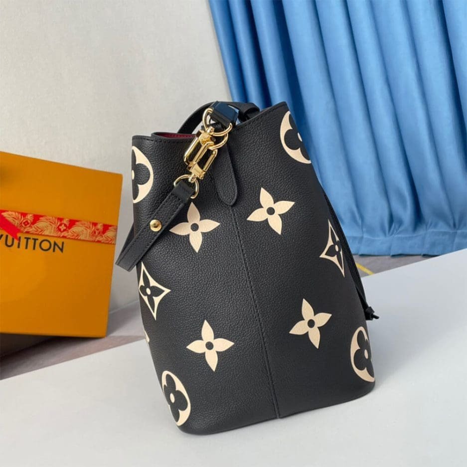 L0vis Vvtt0n NEONOE MM M45497