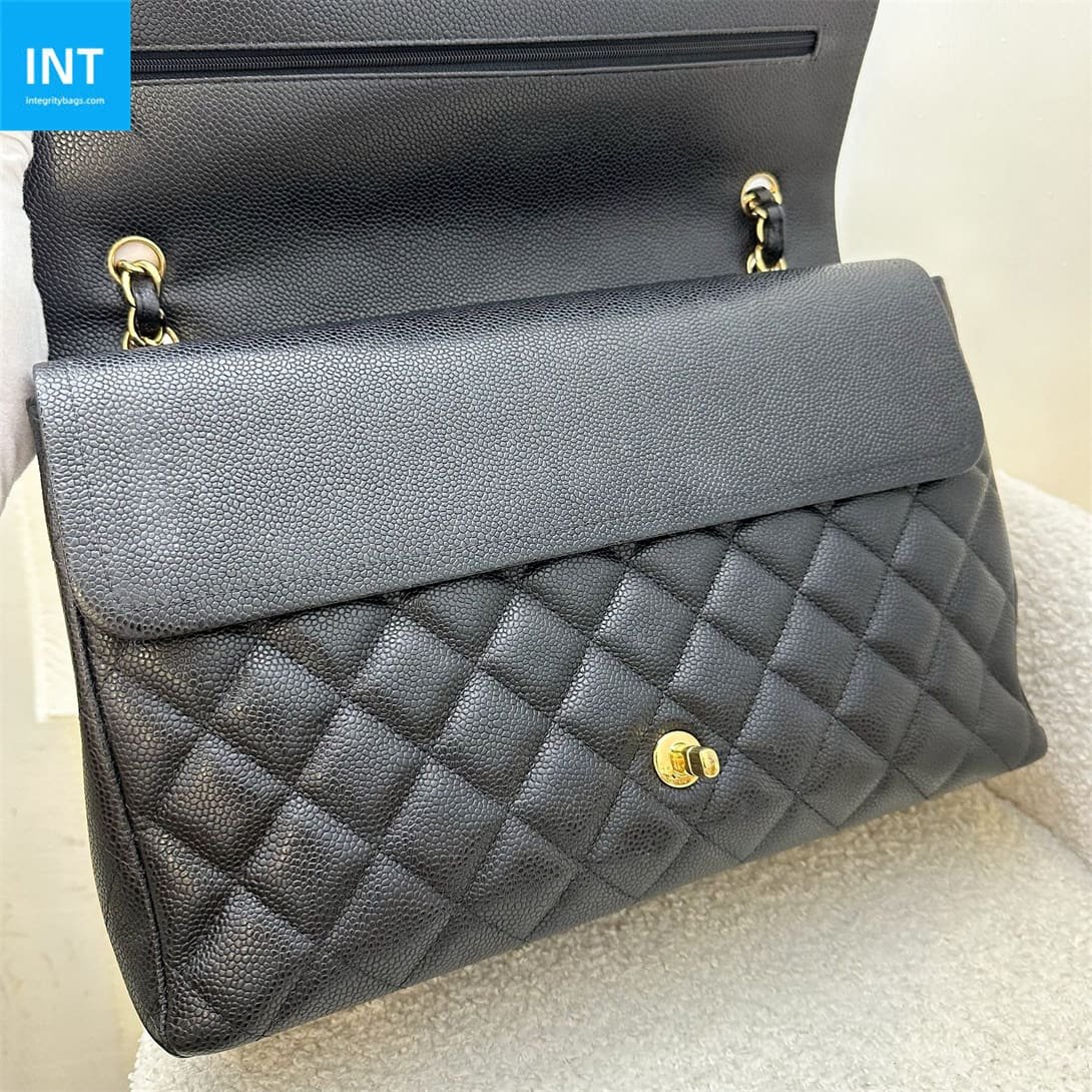 Ch**el Classic Maxi Handbag GRAINED CALFSKIN & GOLD METAL