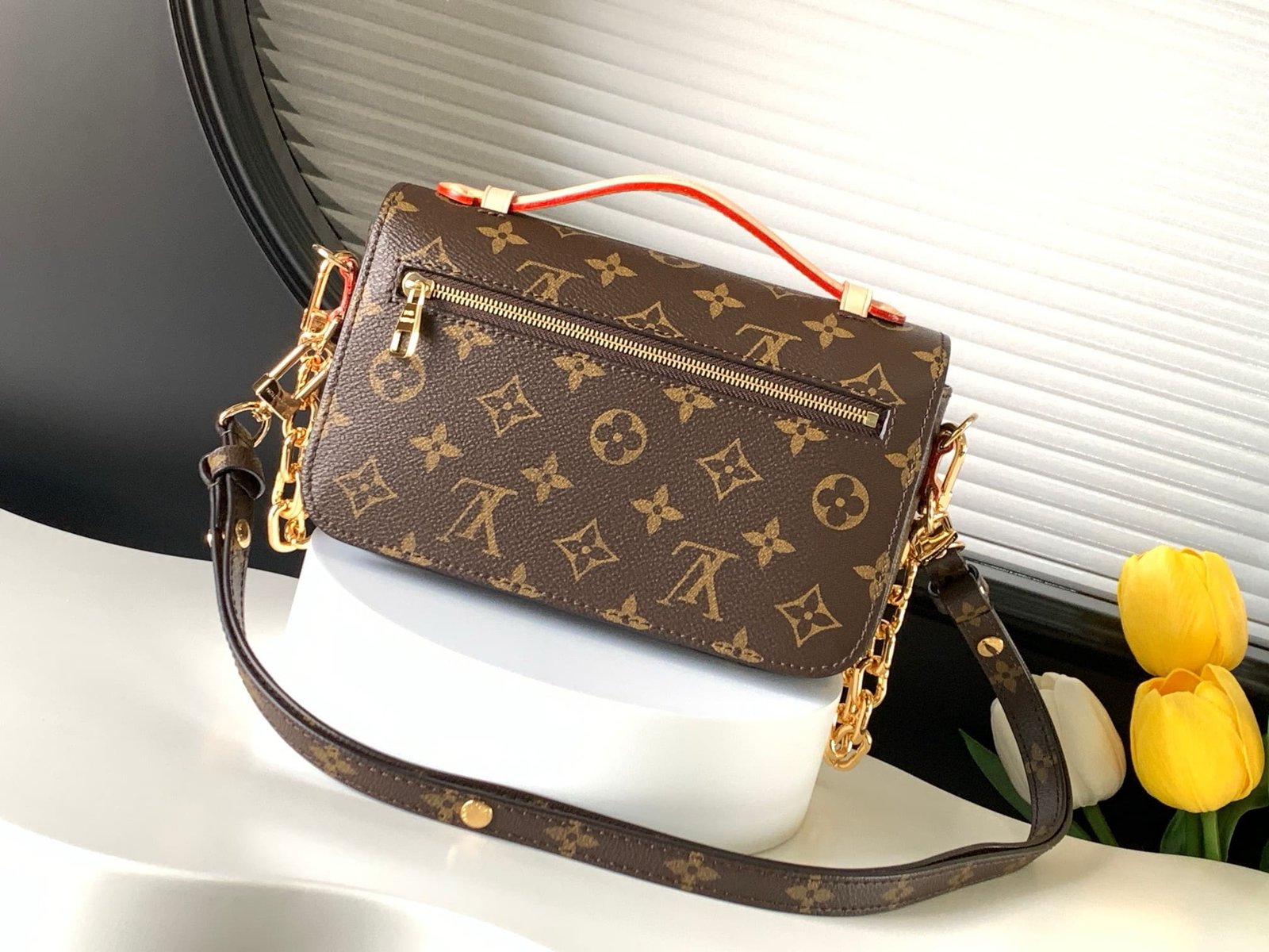 L0vis Vvtt0n M46279 Pochette Métis East West