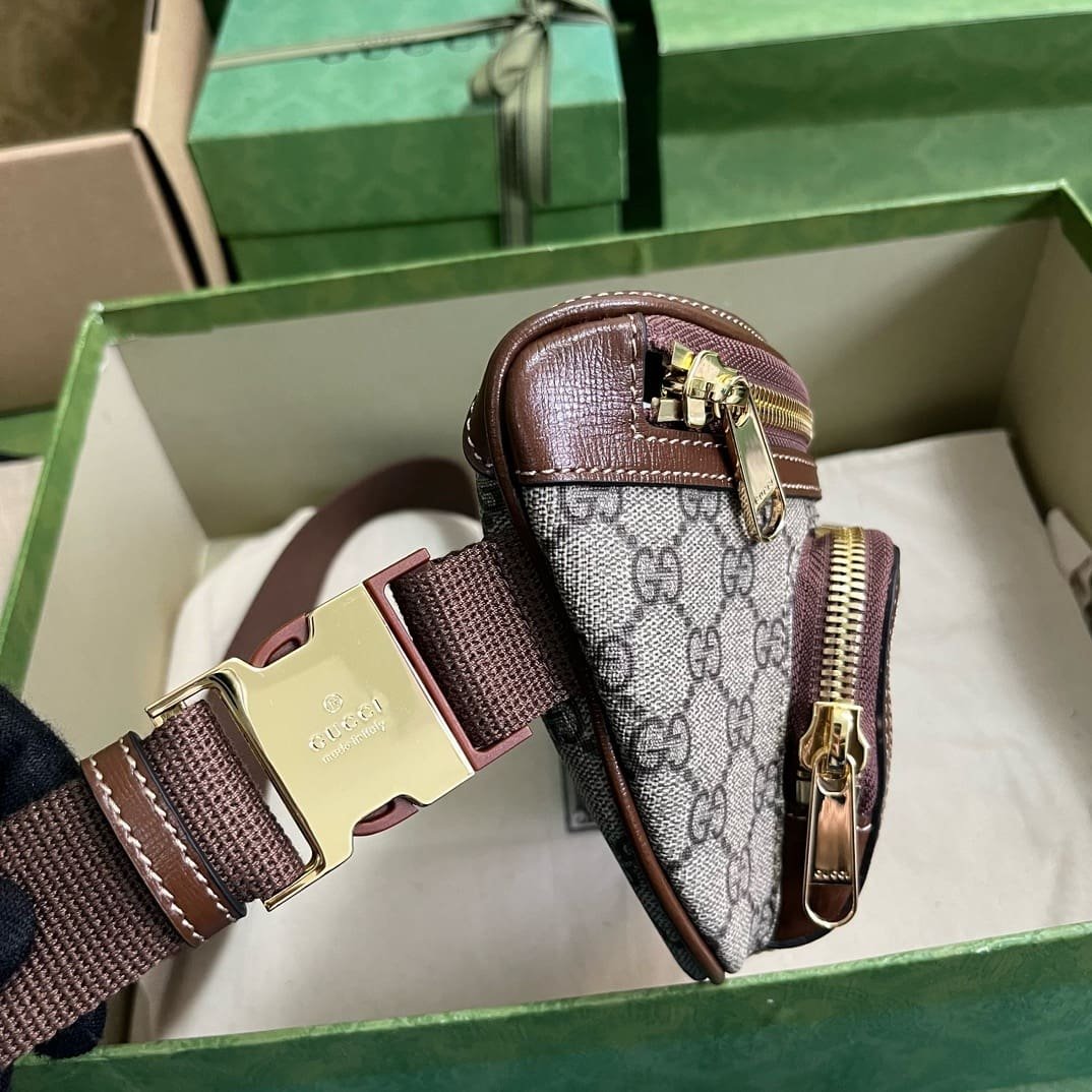 Gvc*1 BELT BAG WITH INTERLOCKING G