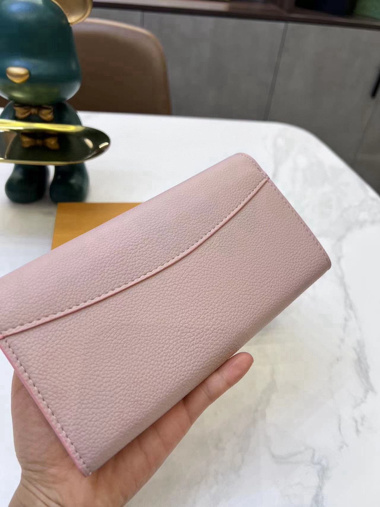 L0vis Vvtt0n M61249 Capucines Wallet