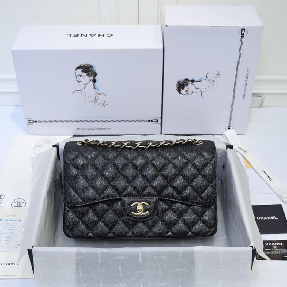 Ch**el LARGE CLASSIC HANDBAG Grained Calfskin & Gold Metal