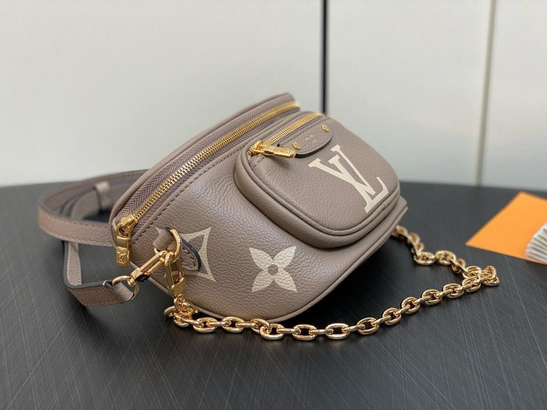 L0vis Vvtt0n M83219 Mini Bumbag