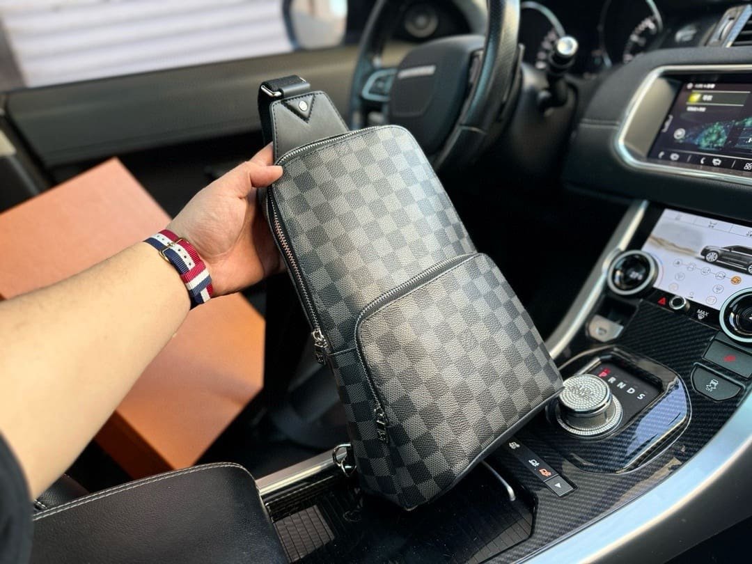 L0vis Vvtt0n Avenue Slingbag N41719