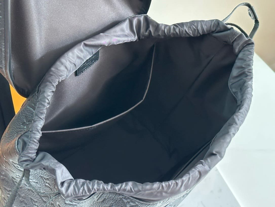 L0vis Vvtt0n M23127 Montsouris Backpack